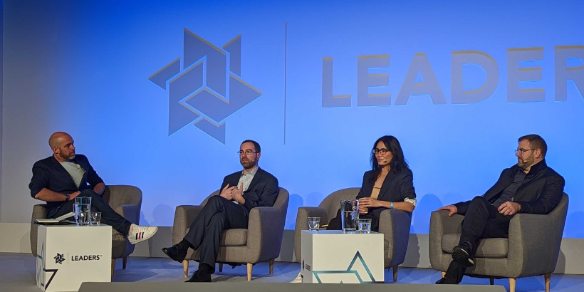 Tian Pei and others on stage at Leaders Week London 2022 | hero